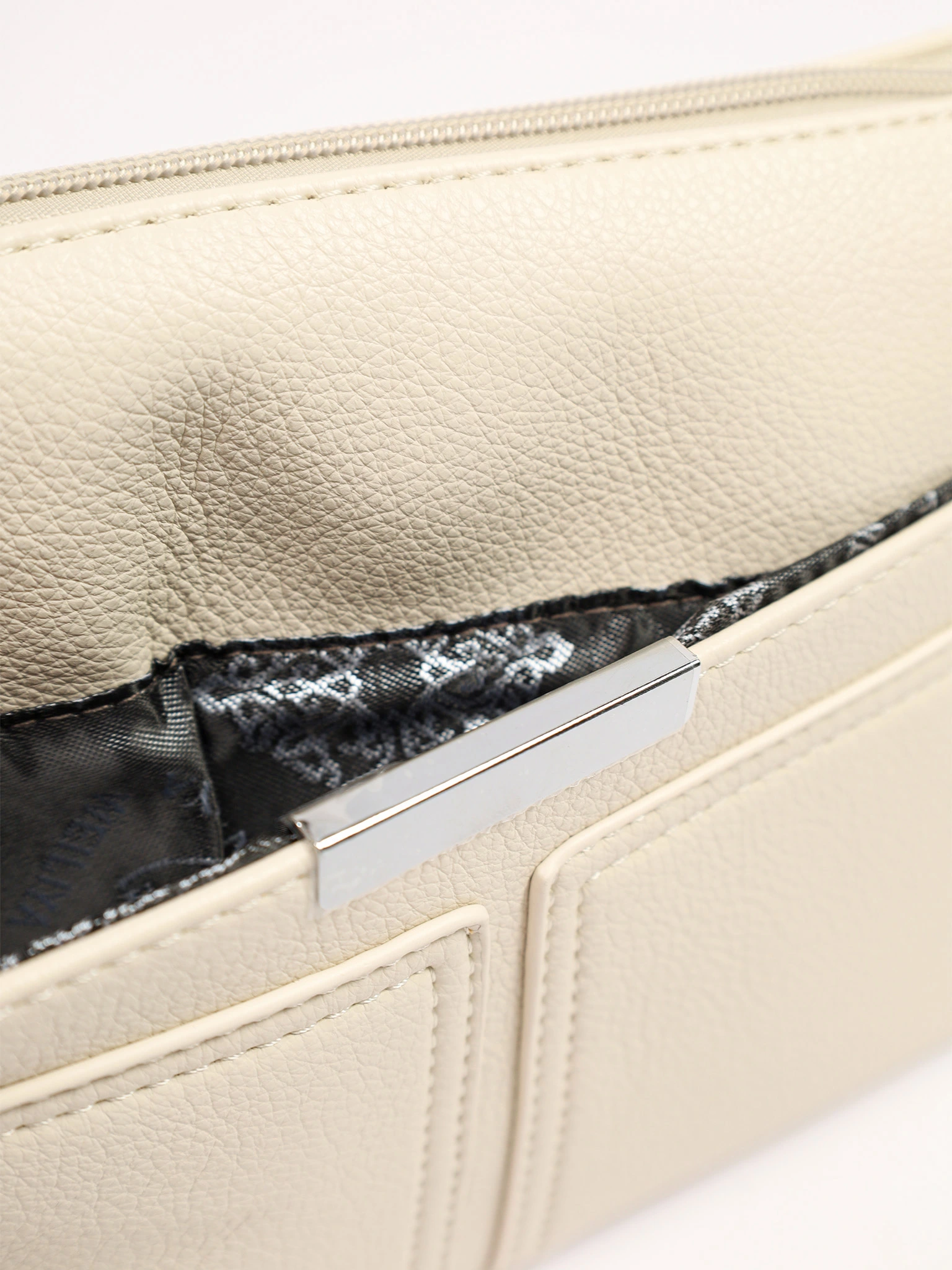 Сумка-кроссбоди со съемной ручкой в ассортименте